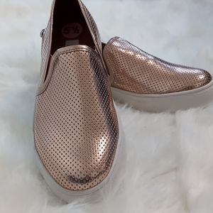 Steve madden sneakers 5.5